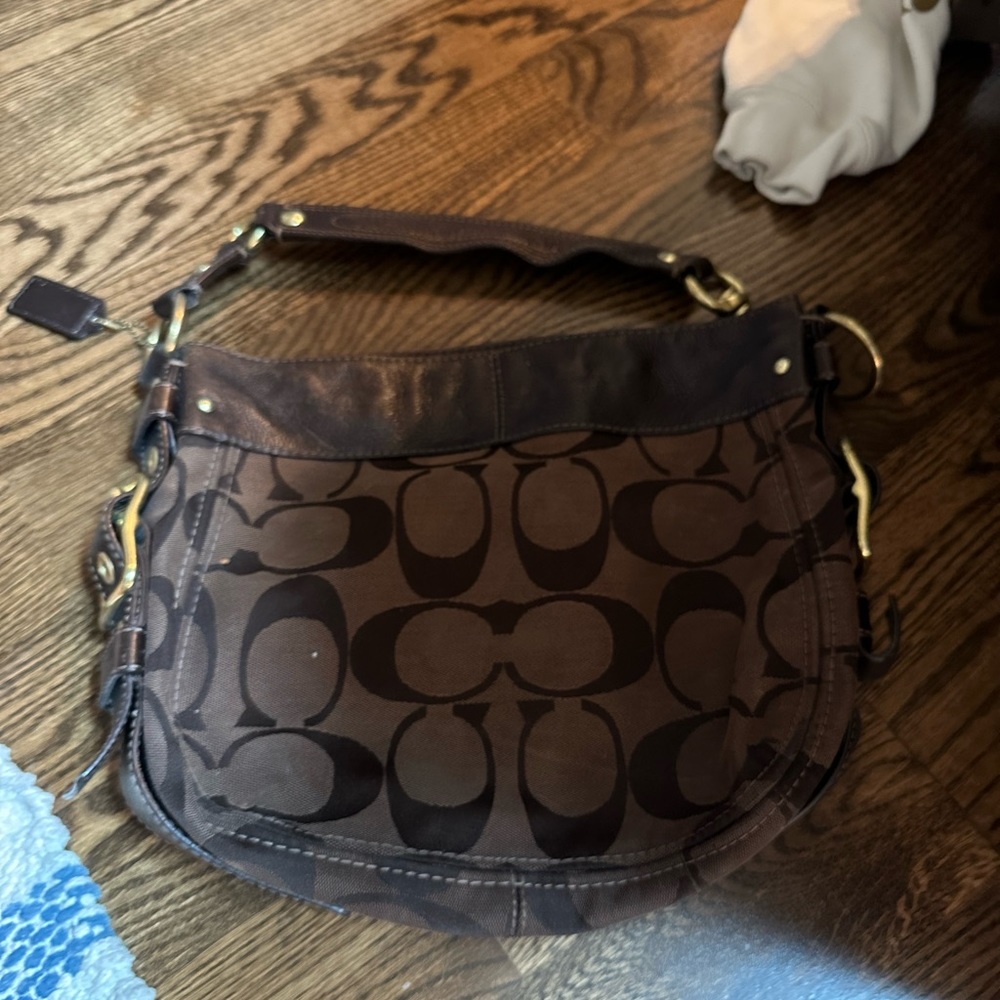 Chocolate brown Coach bag! EUC